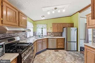 36 Bentwood Cir, Harleysville, PA 19438 - Photo 6