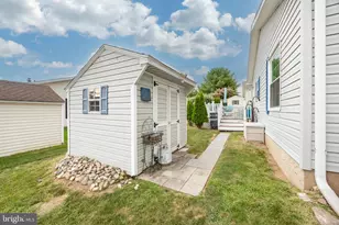 103 Lilac Pl, Royersford, PA 19468 - Photo 6