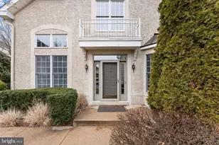 1102 Riverview Ln, Conshohocken, PA 19428 - Photo 2