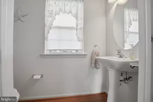 90 Stuart Dr, Norristown, PA 19401 - Photo 14