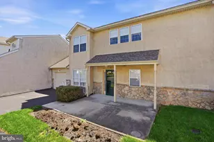 90 Stuart Dr, Norristown, PA 19401 - Photo 2
