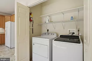 90 Stuart Dr, Norristown, PA 19401 - Photo 10