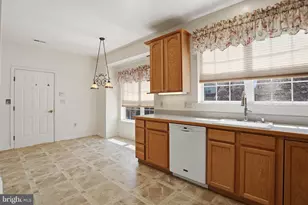90 Stuart Dr, Norristown, PA 19401 - Photo 6