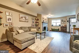 2489 Dragon Cir, Norristown, PA 19403 - Photo 6