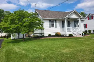 1029 E Philadelphia Ave, Gilbertsville, PA 19525 - Photo 2