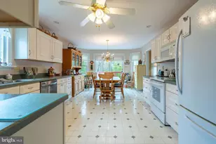 779 Hunter Dr, Pennsburg, PA 18073 - Photo 18
