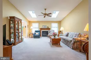 779 Hunter Dr, Pennsburg, PA 18073 - Photo 6