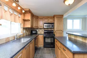 374 Dehaven St, Conshohocken, PA 19428 - Photo 8