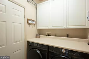 142 Green Valley Cir, Dresher, PA 19025 - Photo 18