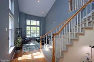 142 Green Valley Cir, Dresher, PA 19025 - Photo 6