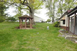 212 Fox Chase Ct, North Wales, PA 19454 - Photo 14