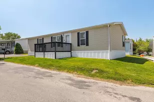 120 Bratton Dr, Norristown, PA 19403 - Photo 2