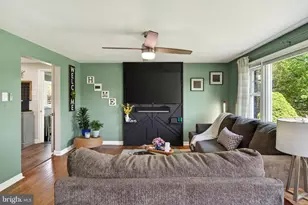 83 Hawthorne Ave, Gilbertsville, PA 19525 - Photo 4