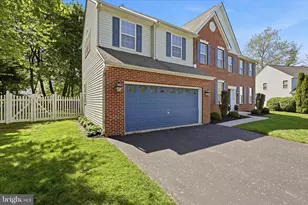 20 Crimson Dr, Norristown, PA 19401 - Photo 2