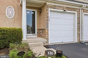 130 Fawn Dr, Gilbertsville, PA 19525 - Photo 2