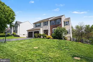 1105 Sun Valley Dr, Royersford, PA 19468 - Photo 2