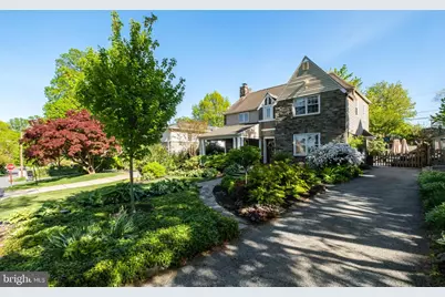 18 W Amherst Road, Bala Cynwyd, PA 19004 - Photo 2