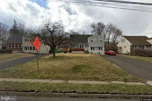 635 W County Line Rd, Hatboro, PA 19040 - Photo 4