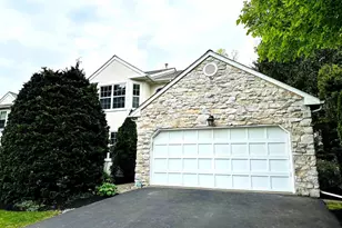 1853 Hood Ln, Maple Glen, PA 19002 - Photo 2