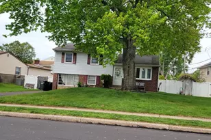 303 Willard Rd, Hatboro, PA 19040 - Photo 4