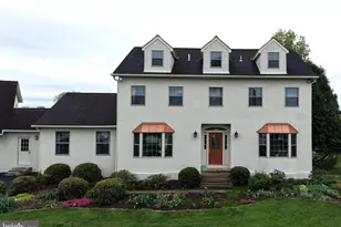 800 Diminjan Ln, Harleysville, PA 19438 - Photo 2