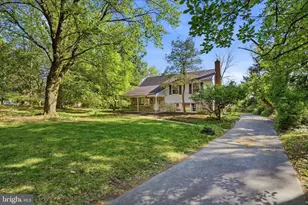 662 Deaver Dr, Blue Bell, PA 19422 - Photo 2