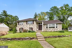 1005 Quill Ln, Oreland, PA 19075 - Photo 2