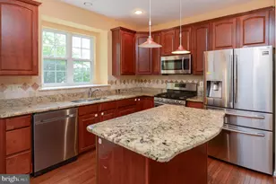 200 Rolling Hill Dr, Plymouth Meeting, PA 19462 - Photo 30