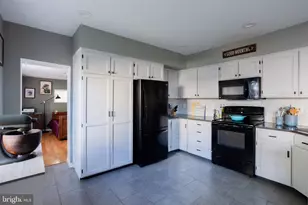 32 Jefferson Ave, Eagleville, PA 19403 - Photo 12