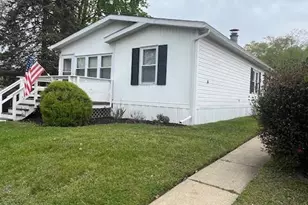 527 Ramblewood Ln, North Wales, PA 19454 - Photo 2