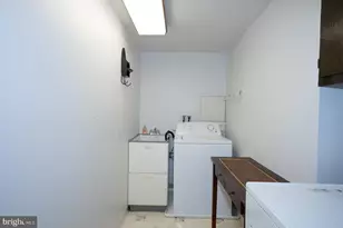 1219 W Wynnewood Rd, Wynnewood, PA 19096 - Photo 30