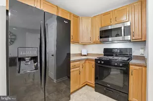 2026 Berkeley Dr, Pennsburg, PA 18073 - Photo 10