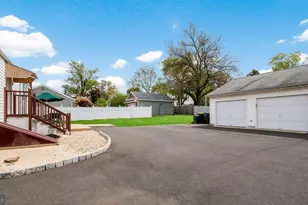 223 Fitzwatertown Rd, Willow Grove, PA 19090 - Photo 22