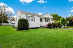 223 Fitzwatertown Rd, Willow Grove, PA 19090 - Photo 2
