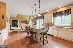 694 Misty Hollow, Maple Glen, PA 19002 - Photo 10