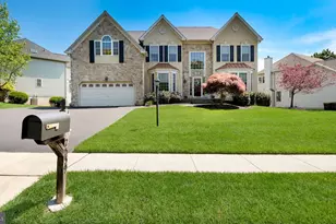 2559 Crestline Dr, Lansdale, PA 19446 - Photo 2