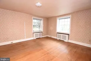 105 E Logan St, Norristown, PA 19401 - Photo 26