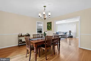 813 Mockingbird Ln, Norristown, PA 19403 - Photo 14