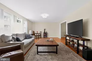 813 Mockingbird Ln, Norristown, PA 19403 - Photo 6