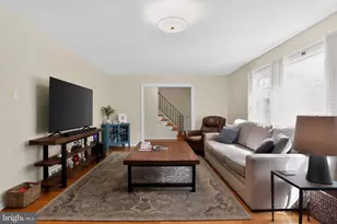 813 Mockingbird Ln, Norristown, PA 19403 - Photo 4