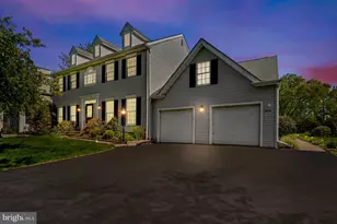 256 Mallard Dr E, North Wales, PA 19454 - Photo 2