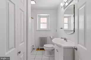 272 E North Ln, Conshohocken, PA 19428 - Photo 12