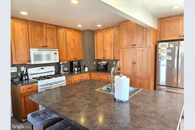 356 W Signal Hill Road, King of Prussia, PA 19406 - Photo 8