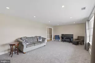 642 Knoll Dr, Lansdale, PA 19446 - Photo 6