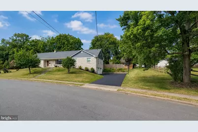 642 Knoll Drive, Lansdale, PA 19446 - Photo 1
