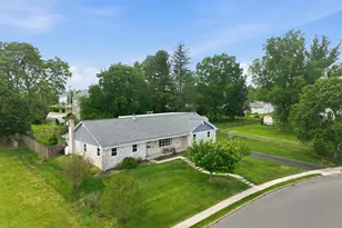 642 Knoll Dr, Lansdale, PA 19446 - Photo 56