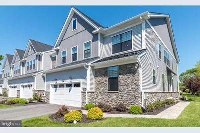 307 Huntington Lane, Ambler, PA 19002 - Photo 2