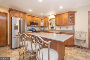 225 Parkview Ct, Harleysville, PA 19438 - Photo 8