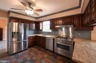 801 Upper Mainland Rd, Harleysville, PA 19438 - Photo 8