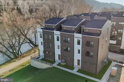 956 Riverplace Drive #56, Conshohocken, PA 19428 - Photo 2